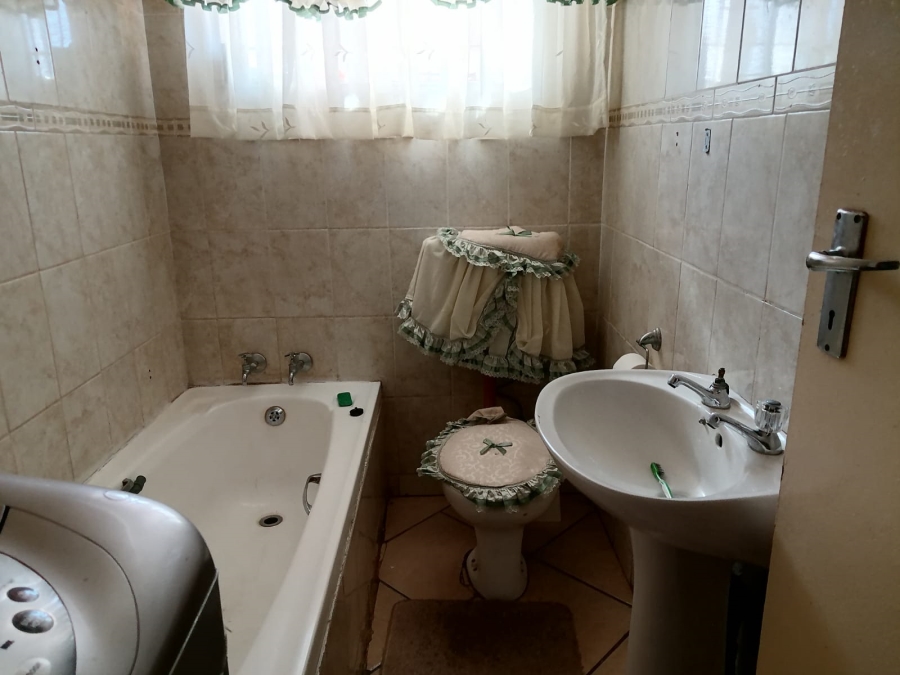 3 Bedroom Property for Sale in Geelhoutpark North West